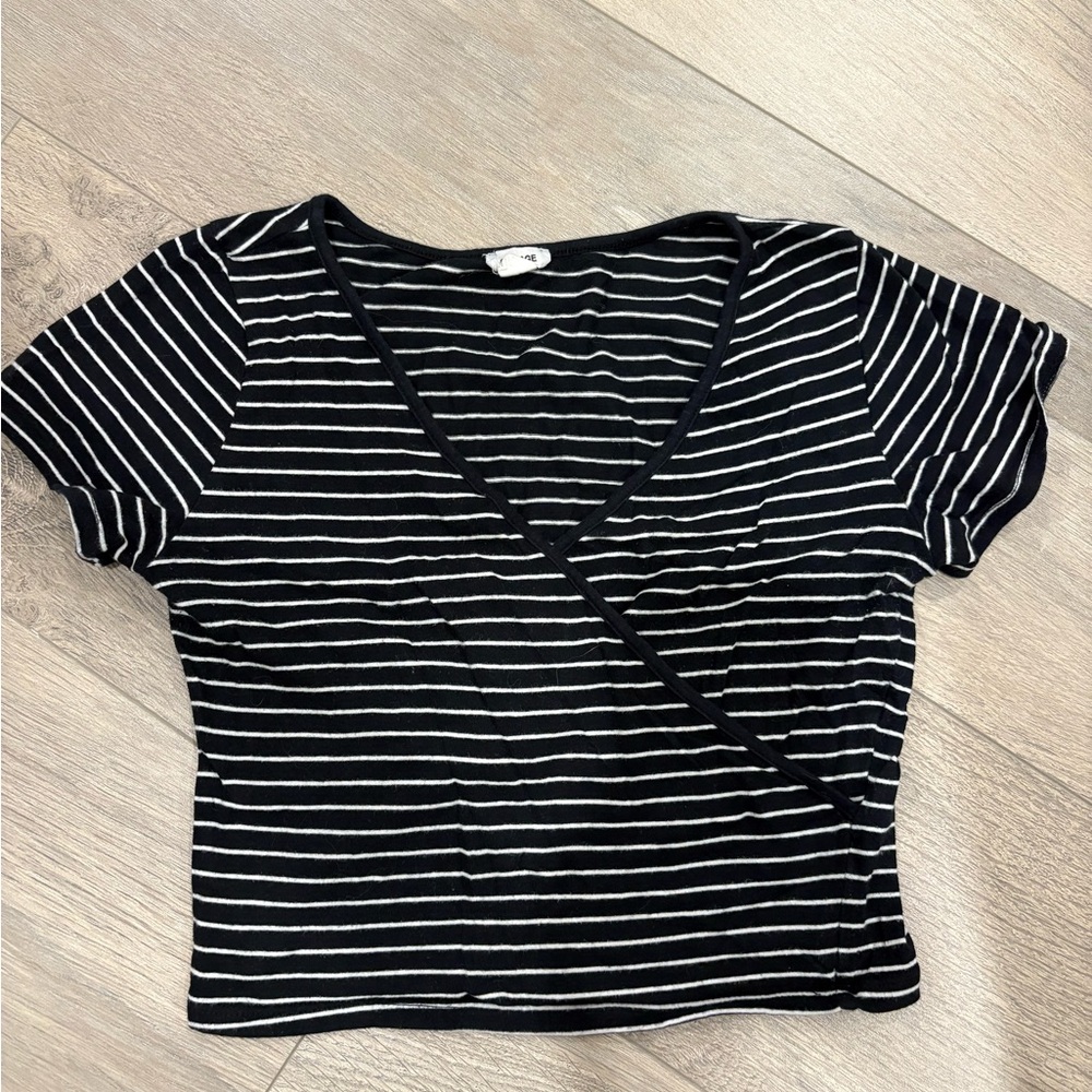 🌟2/$15🌟 Garage Wrap Top